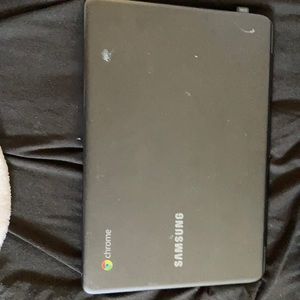 Laptop Samsung chrome